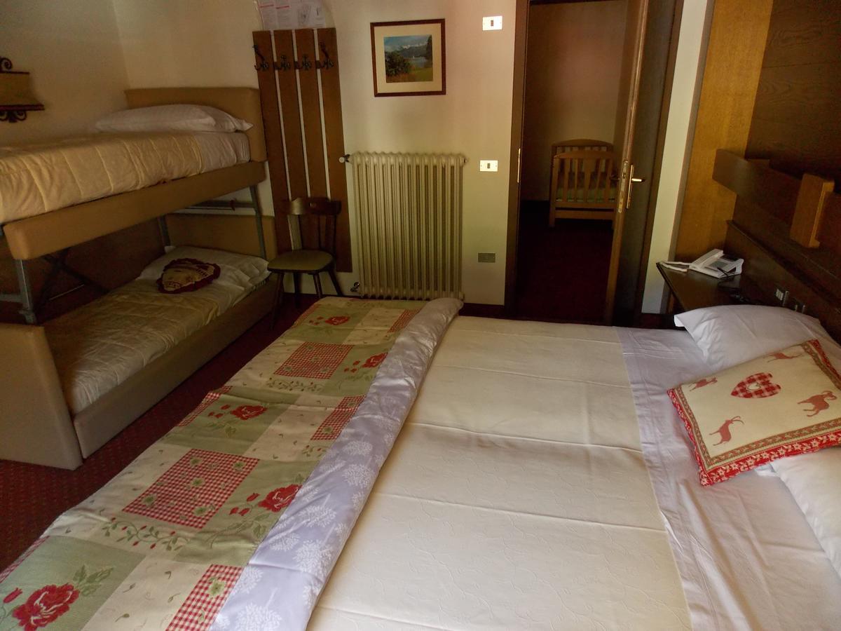 Sporthotel Enrosadira Campitello di Fassa Eksteriør billede